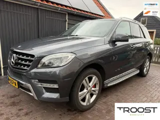 Mercedes-Benz M-klasse 350 | Panorama |Harman en Kardon | Trekhaak | AMG uitlaat |