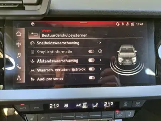 Foto 10 van AUDI A3 A3 Limousine 30 TFSI S-Edition UNIEKE AUTO !!