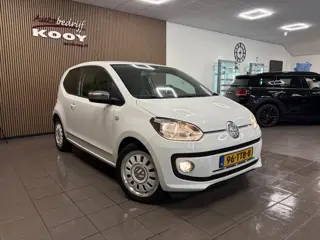 Foto 14 van Volkswagen Up! 1.0 high up! BlueMotion * Airco / Stoelverwarming / Leder / LM Velgen / NL Auto *