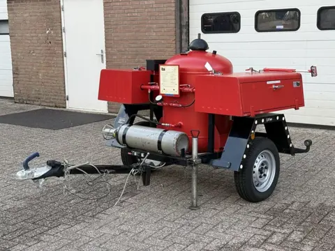 Total G250 Poederblus aanhangwagen incl. slangen en bluspistolen. Eigen druktank / Brandwwer HT1442