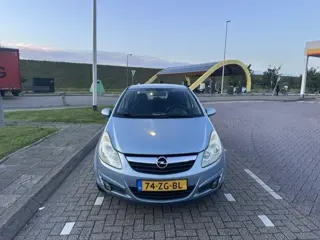 Foto 13 van Opel Corsa 1.2-16V Enjoy (bj 2008)
