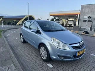 Foto 15 van Opel Corsa 1.2-16V Enjoy (bj 2008)