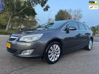 Opel Astra Sports Tourer 1.4 Cosmo / airco / cruise.control / pdc / elek.pakket / lmv / nap....