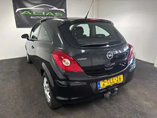 Foto 15 van Opel Corsa 1.2-16V Berlin - Trekhaak - Start/Stop - Airco - NAP - APK 2027