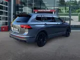 Foto 27 van VOLKSWAGEN TIGUAN 2.0 TSI 4M R-LINE 7P. LEDER/PANO-DAK/TREKHAAK/STAND-KACHEL/360CAMERA