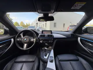 Foto 16 van BMW 3-serie Touring 318i M Sport Shadow|Aut|Dealer OH|NW APK|LED|Cruise|Clima|Leder|