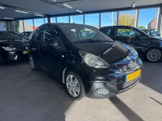 Foto 14 van Toyota Aygo 1.0-12V Comfort Navigator airco elektrische pakket
