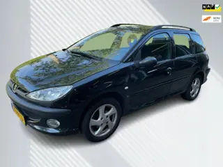 Foto 4 van Peugeot 206 SW 1.6-16V XS Pack | Automaat | Airco | Clima