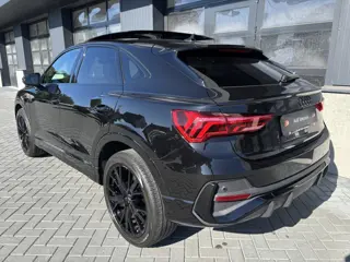 Foto 13 van Audi Q3 Sportback 35 TFSI S-Line Black Pano (bj 2022)