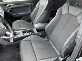 Foto 15 van Audi Q3 Sportback 35 TFSI S-Line Black Pano (bj 2022)