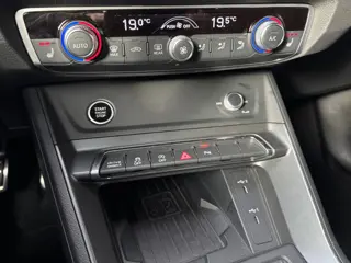 Foto 18 van Audi Q3 Sportback 35 TFSI S-Line Black Pano (bj 2022)