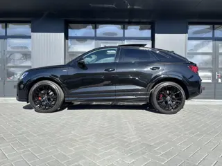 Foto 11 van Audi Q3 Sportback 35 TFSI S-Line Black Pano (bj 2022)