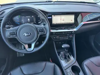 Foto 17 van Kia Niro 1.6 GDi Hybrid DynamicPlusLine, Leder, Glazen Schuifdak, Camera, Apple Carplay, Navigatie,