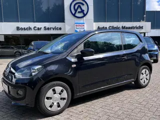 Foto 20 van Volkswagen up! 1.0 groove up! BlueMotion / NAVI / CRUISE / STOELVERWARMING /