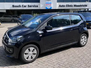Foto 19 van Volkswagen up! 1.0 groove up! BlueMotion / NAVI / CRUISE / STOELVERWARMING /