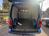 Foto 11 van Volkswagen Transporter 2.0 TDI L2H1 DC Comfortline dubbel cabine