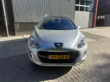 Foto 28 van Peugeot 308 SW 1.6 VTi Première NAVI PANO