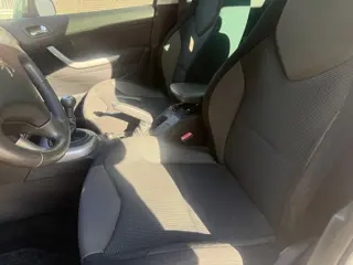 Foto 11 van Peugeot 308 SW 1.6 VTi Première NAVI PANO