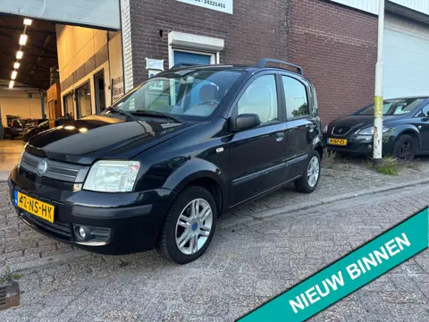 Fiat Panda 1.2 Emotion AIRCO&PANO&LAGE KM NAP !!