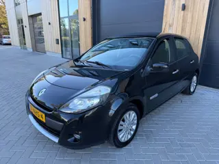Foto 15 van Renault Clio 1.2 Collection 5-DEURS (bj 2010) Nieuwe distributie|Airco|Lmv|