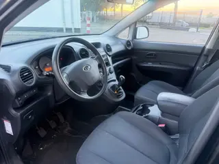 Foto 17 van Kia Carens 2.0 CVVT X-tra Nap Airco APK 19-02-2027 Trekhaak