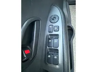 Foto 16 van Kia Carens 2.0 CVVT X-tra Nap Airco APK 19-02-2027 Trekhaak