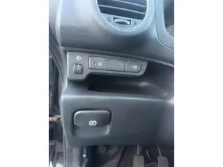 Foto 14 van Kia Carens 2.0 CVVT X-tra Nap Airco APK 19-02-2027 Trekhaak