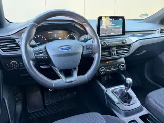 Foto 13 van Ford FOCUS 1.5 EcoBoost ST Line Business Cam PDC Navi Airco Keyless CarPlay