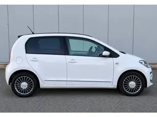 Foto 10 van Volkswagen Up! Bluemotion | Apk tot 5-27 | Airco| Navi | Parkeer Sensor | cruise control