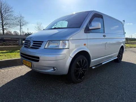 Volkswagen Transporter 2.5 TDI 300 Trendline DC * APK 9-2027 * NAP *