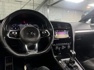 Foto 17 van Volkswagen Golf 2.0 TDI GTD DSG PANO CAM DYN DIGIT 184PK