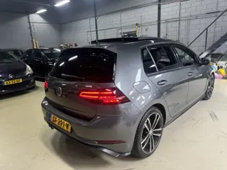 Foto 11 van Volkswagen Golf 2.0 TDI GTD DSG PANO CAM DYN DIGIT 184PK