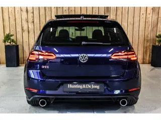 Foto 14 van Volkswagen Golf 2.0 TSI GTI Performance *Pano*Dynaudio*Camera*Keyless*