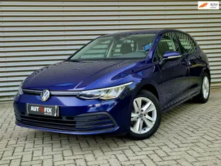 Volkswagen GOLF 1.0 eTSI Life Business / Carplay / Stoelverw / Stuurverw / ACC