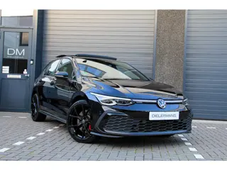 Volkswagen Golf 1.4 eHybrid GTE Black on Black | Pano | IQ | 19" Estoril | Elektrische trekhaak | Vo