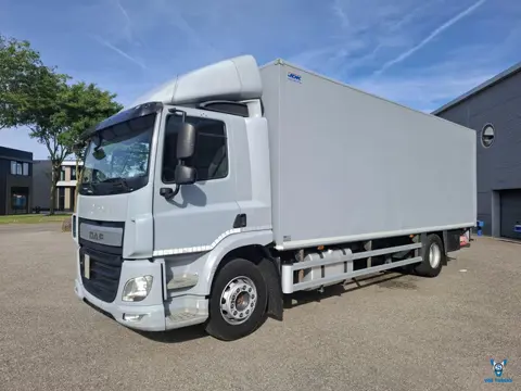 DAF CF 250 / TUV:09-06-2027 / BIG PLATFORM 2000 KG / SIDE DOOR / AIRCO / NAVI / AUTOMATIC / EURO-6 /