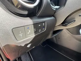 Foto 11 van Hyundai KONA 1.6 GDI HEV Premium (bj 2021, automaat)