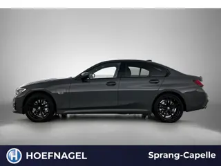 Foto 14 van BMW 3-serie 330e xDrive | Dravit Grau | Camera | Stoelverwarming | Memory Stoelen |