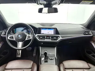 Foto 13 van BMW 3-serie 330e xDrive | Dravit Grau | Camera | Stoelverwarming | Memory Stoelen |
