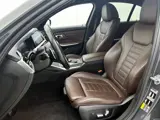 Foto 22 van BMW 3-serie 330e xDrive | Dravit Grau | Camera | Stoelverwarming | Memory Stoelen |