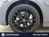 Foto 28 van BMW 3-serie 330e xDrive | Dravit Grau | Camera | Stoelverwarming | Memory Stoelen |