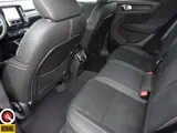 Foto 30 van Volvo XC40 2.0 T4 Momentum Pro (bj 2020, automaat)