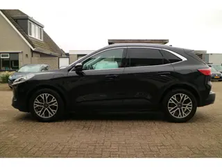 Foto 18 van Ford Kuga 2.5 PHEV Titanium X | Camera | Bliss | Trekhaak! |