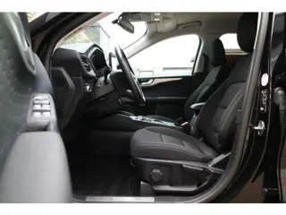 Foto 13 van Ford Kuga 2.5 PHEV Titanium X | Camera | Bliss | Trekhaak! |