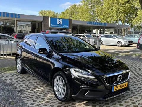 Volvo V40 Cross Country 1.5 T3 Polar+ Luxury DAB Pano Keyless Harman Kardon