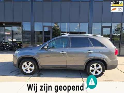 Kia Sorento 2.4 GDi Plus Pack - Pano - Navi - 7PERSOONS