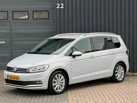Volkswagen Touran 1.4 TSI Highline Edition R|Cam|Nieuw APK|Navi|Trekhaak|Leder|Led|ACC|Dealer OH