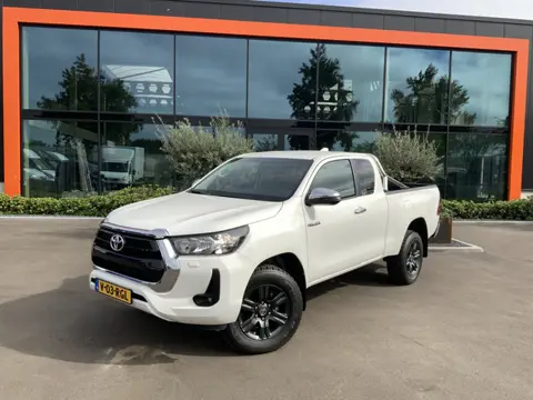 Toyota Hilux 2.4 D-4D Xtra Cab Cool Comfort Airco Cruise Alu Velg 2 Zits Euro 6