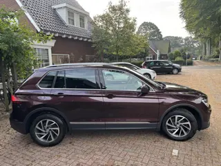 Foto 16 van Volkswagen Tiguan 1.4 TSI Sound|Trekhaak|App-Connect|Acc|navi