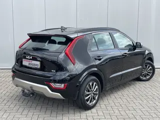 Foto 20 van Kia Niro 1.6 GDi Hybrid DynamicLine Navigatie, Climate Control, Adaptive Cruise Control, Trekhaak, S